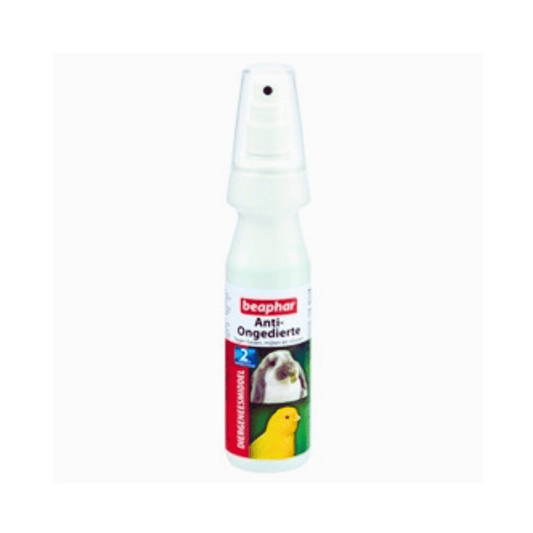 Beaphar ongediertespray 150 ml effective spray for lice and mite control on cage and aviary birds.
