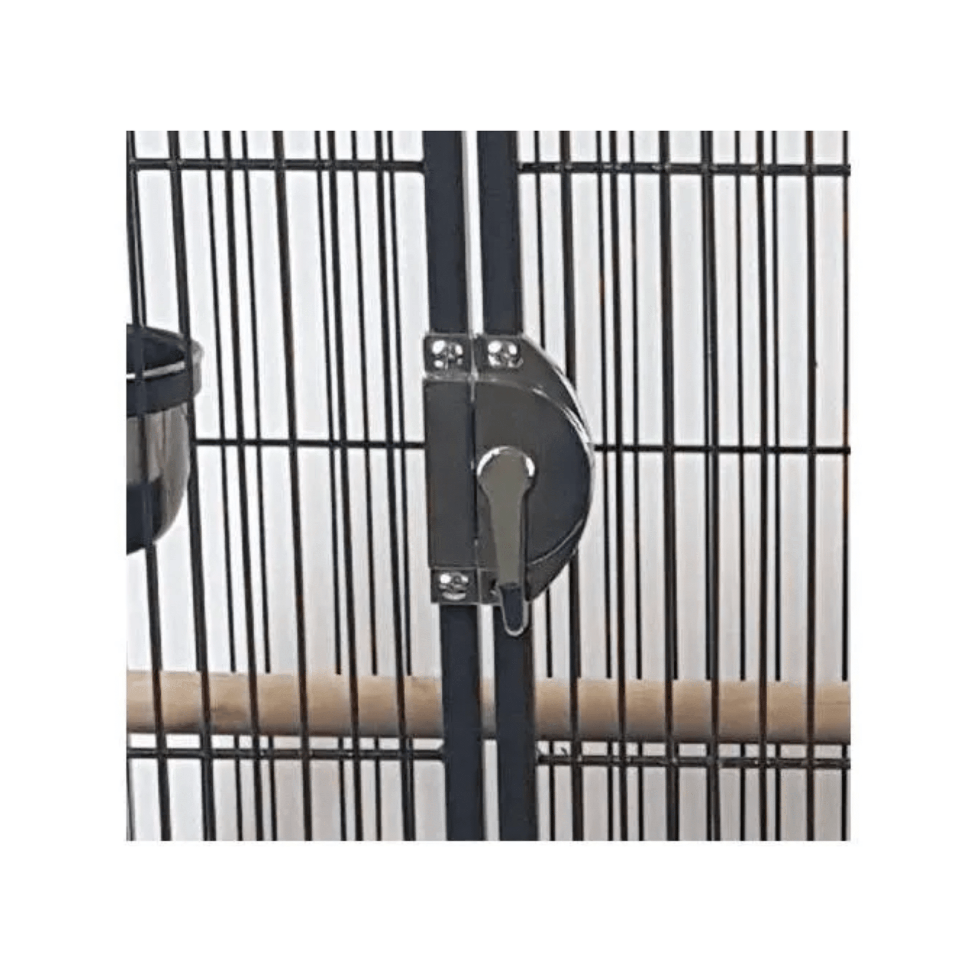 Strong parkietenkooi Bianca with secure metal latch, wooden perches, and stainless steel feeding bowls for birds.